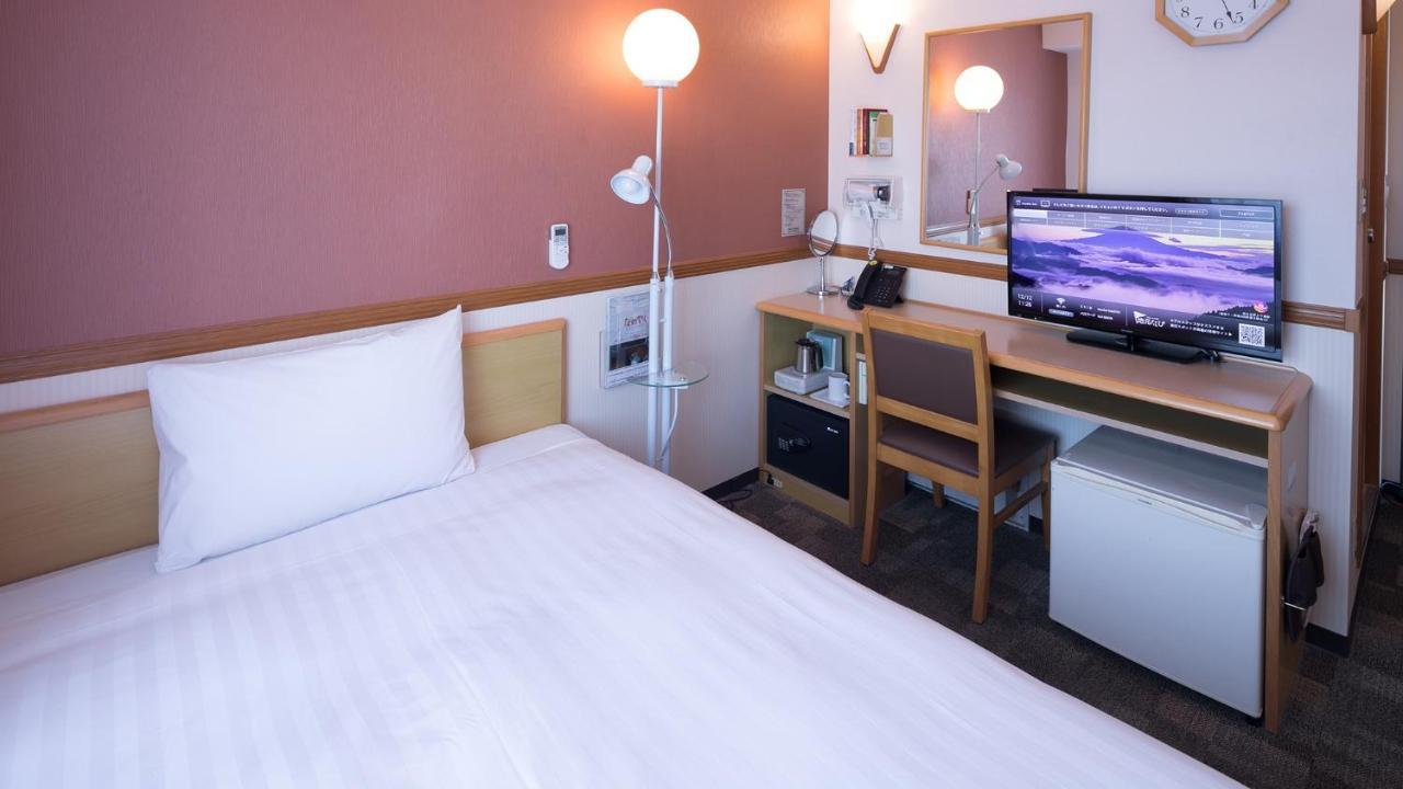 Toyoko Inn Aioi Eki Shinkansen Guchi Екстер'єр фото