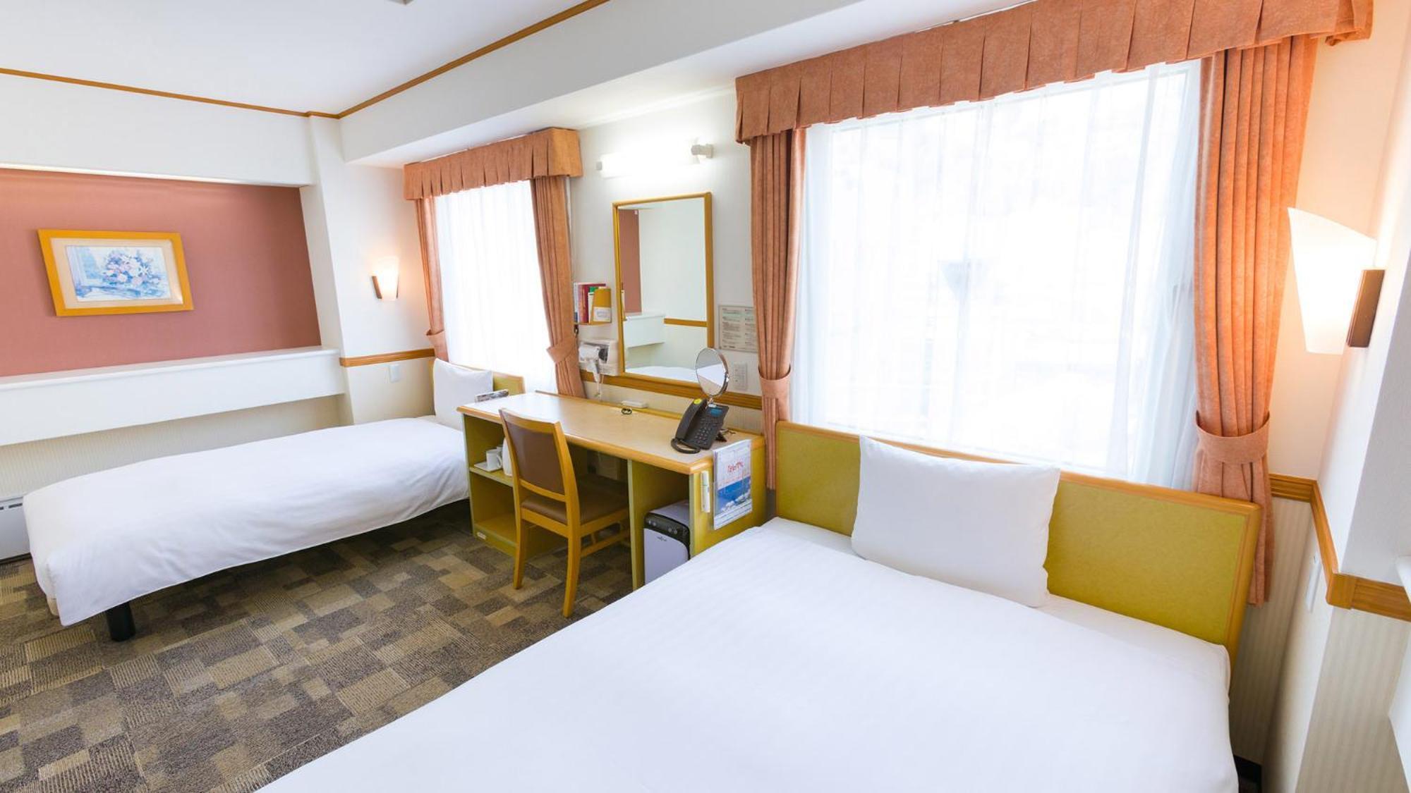 Toyoko Inn Aioi Eki Shinkansen Guchi Екстер'єр фото